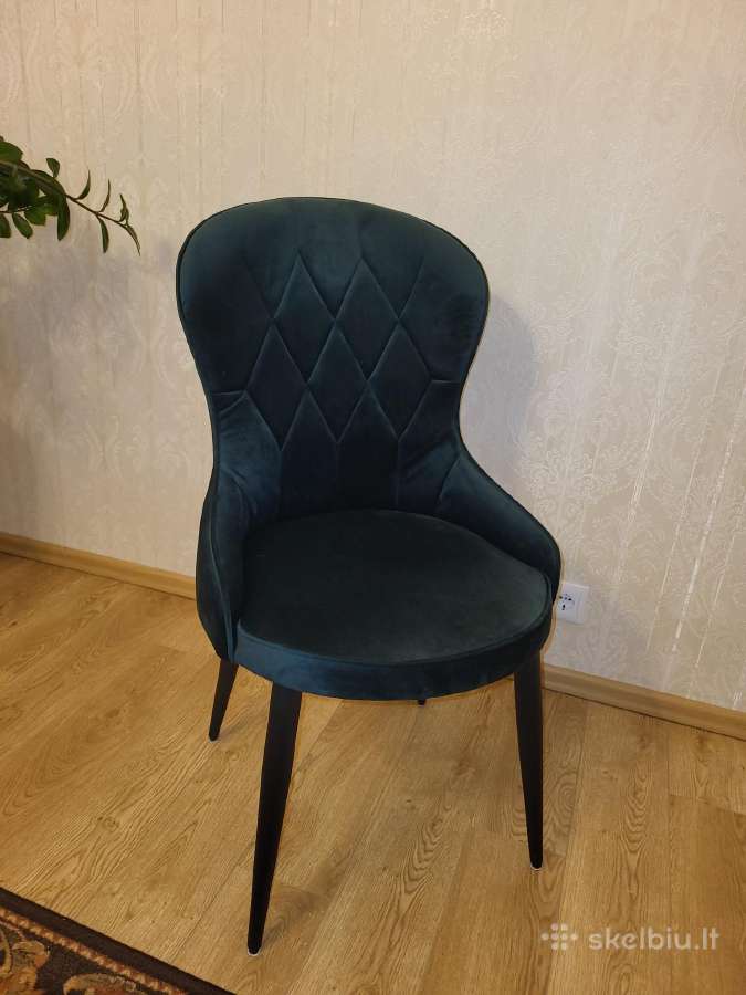 Nauja Halmark kėdė