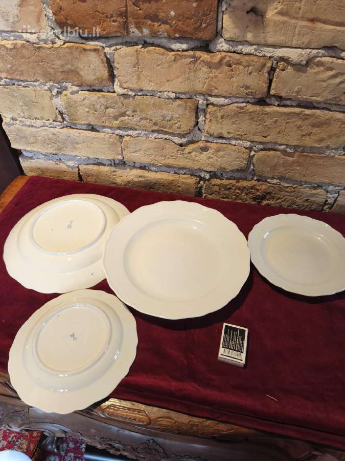 Maisono lekstes ,porcelianas