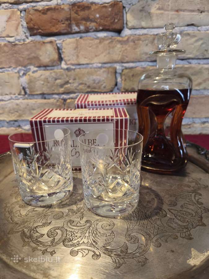 Rojal Albert krištolinės taures