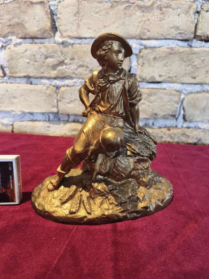 Bronzinė statulele