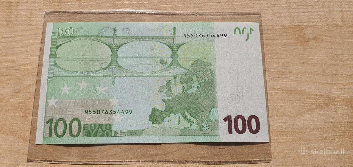 100 euru