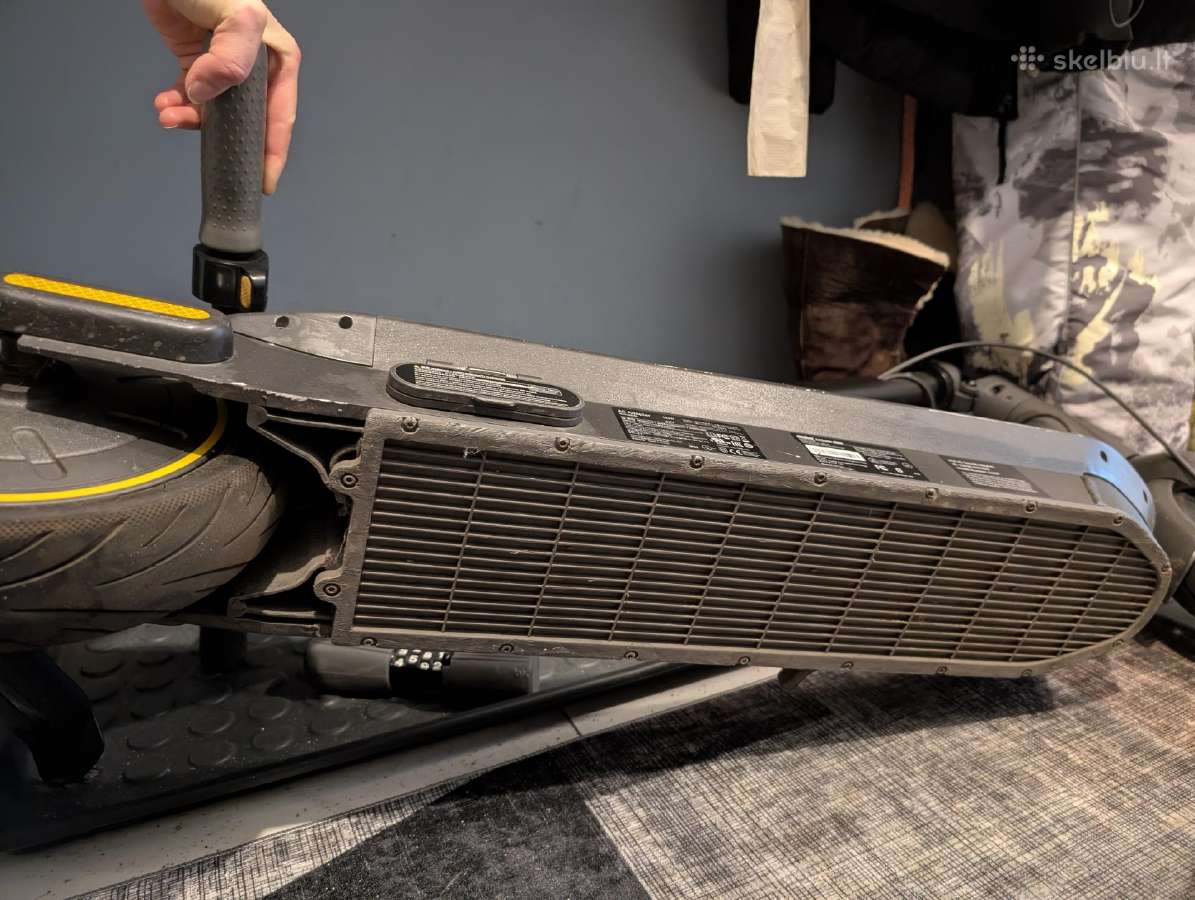 Elektrinis paspirtukas Ninebot Segway Max G30 - nuotraukos Nr. 5