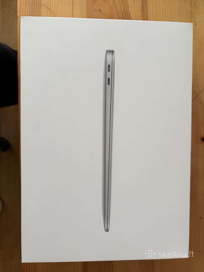 Apple MacBook Air M1 13,3