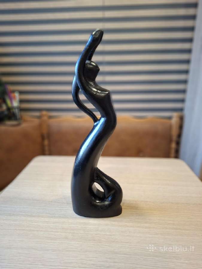Medinė Skulptura.