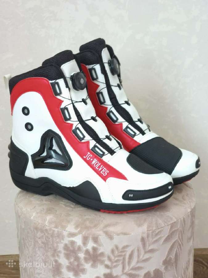 Moto batai size 43