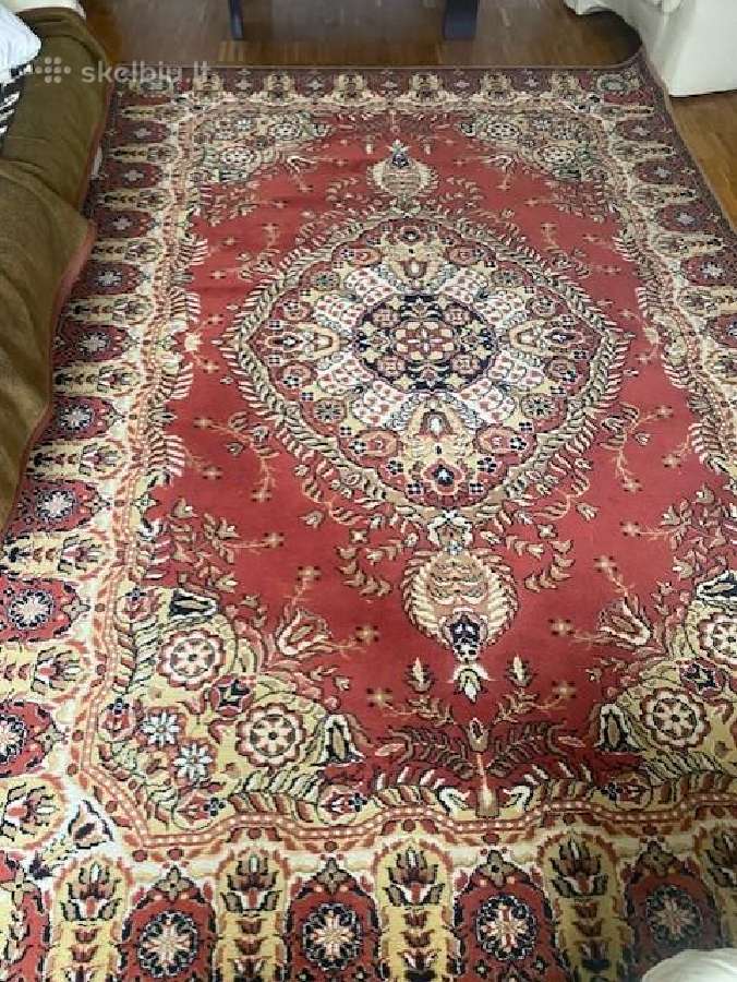Parduodu vilnonį kilimq