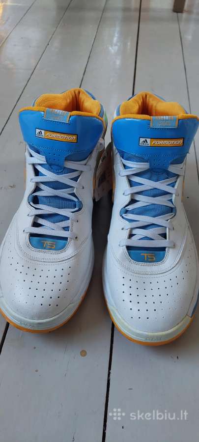 Parduodu Adidas kedus 55 dydžio.