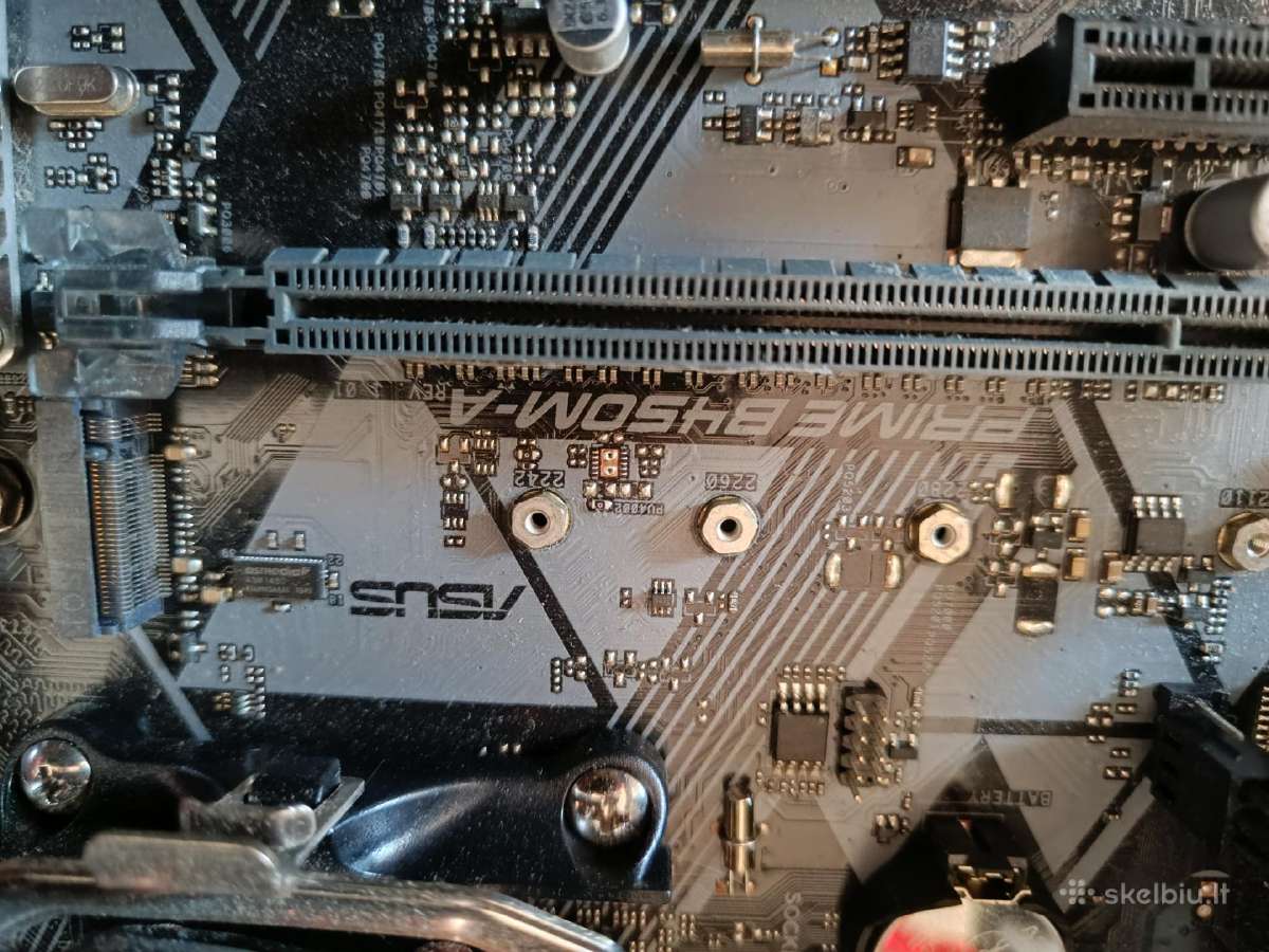 Ryzen 3 3100,16 GB ddr4, rx580 8gb