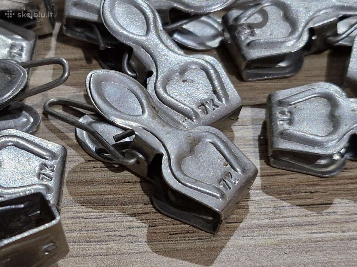 Senoviniai užuolaidų segtukai 46vnt.