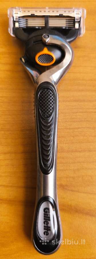 Gillette skustuvas + viena galvutė