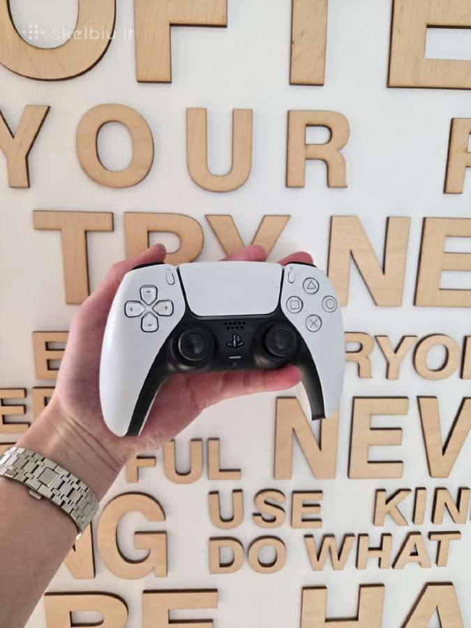 Sony Playstation 5 controller pultelis