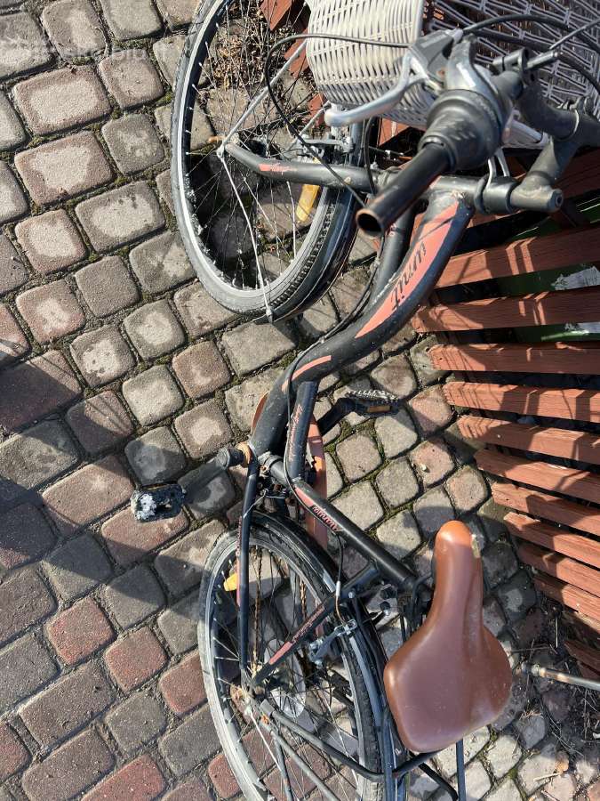 Naudota yra įbrėžimų neturi vienas puses gripo