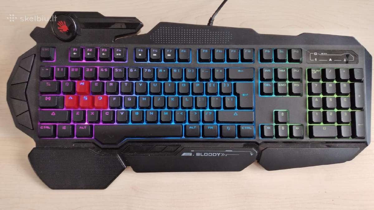 Žaidimų klaviatūra Bloody Wasd optiniai jungikliai