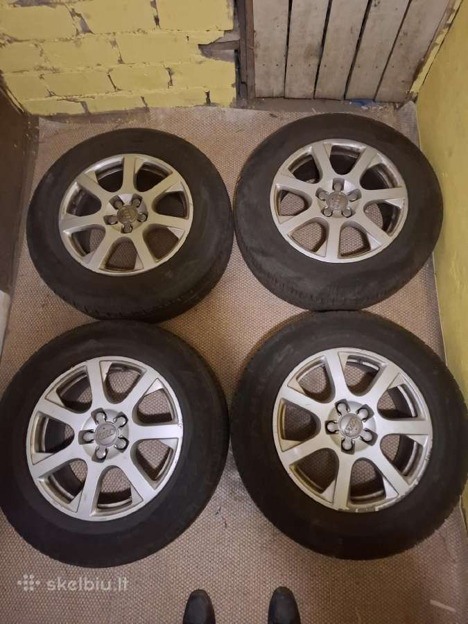 Audi ratlankiai 5x112 su vasarinėm padangom R17