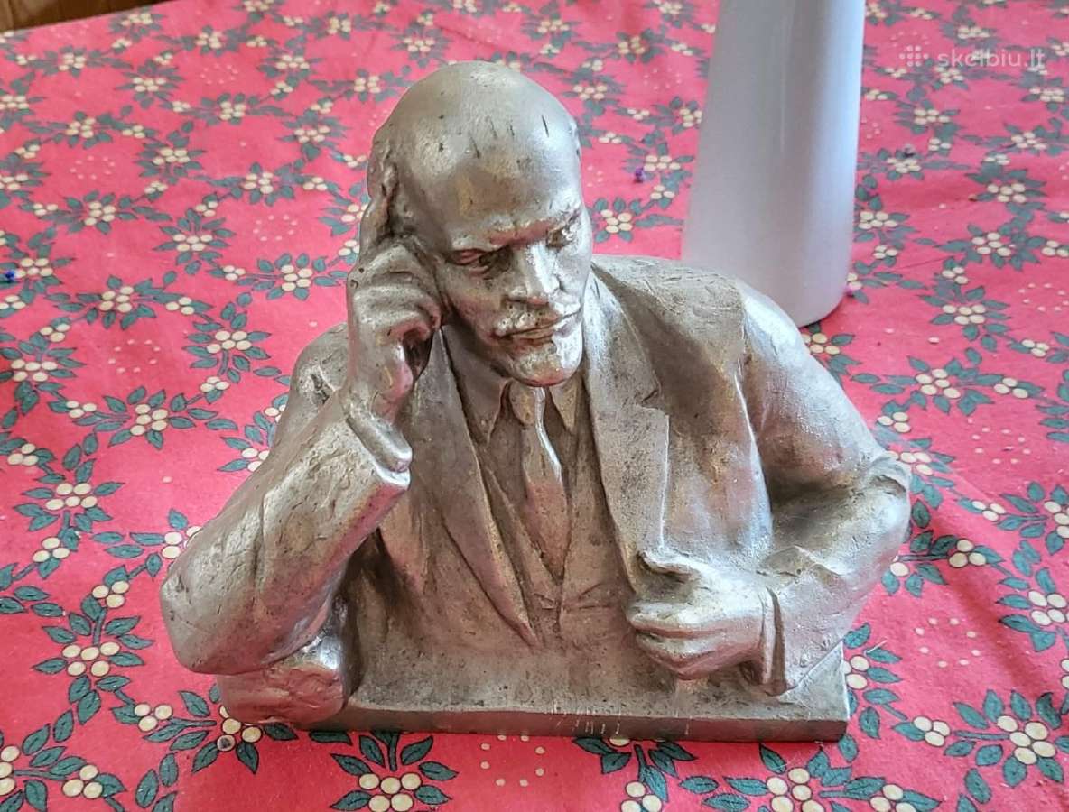 Sovietinis Vladimir Lenin biustas