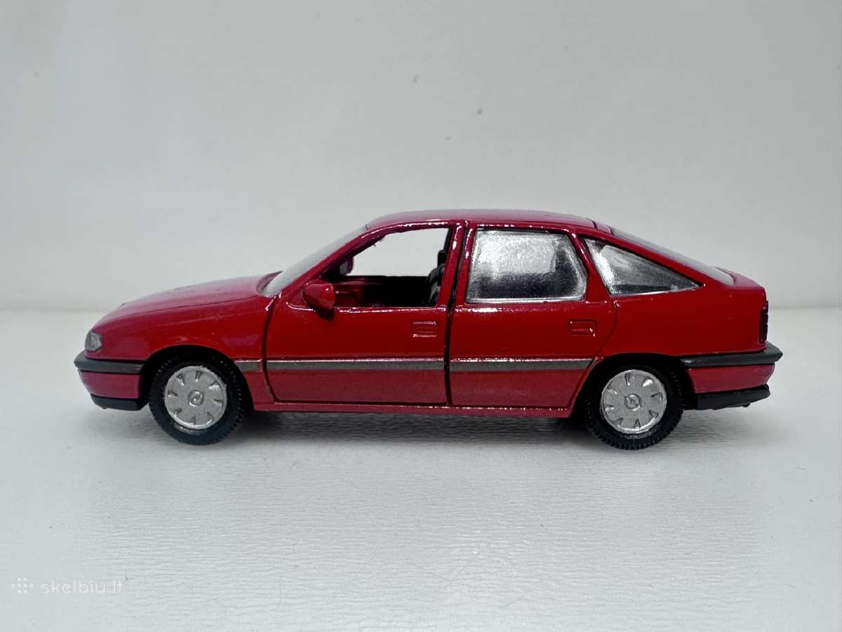 Opel Vectra A 5door raudona 1:43 Gama Germany - nuotraukos Nr. 5
