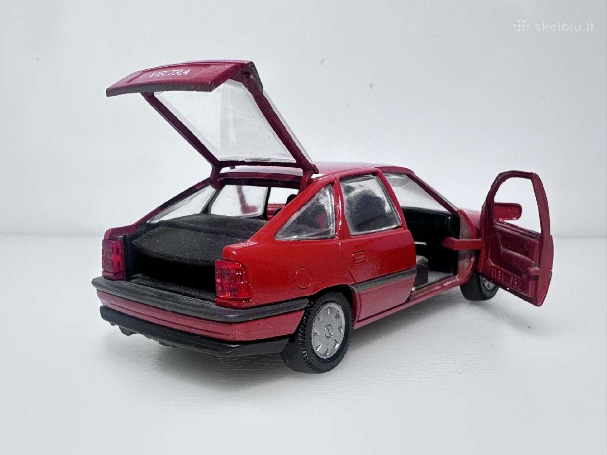 Opel Vectra A 5door raudona 1:43 Gama Germany - nuotraukos Nr. 3
