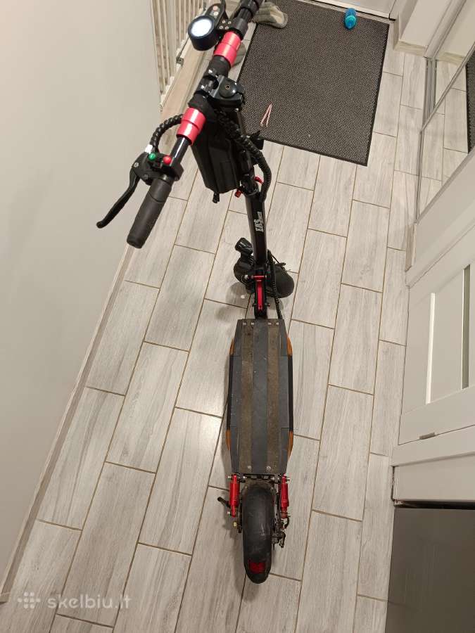 Naudotas paspirtukas Extreme X1
