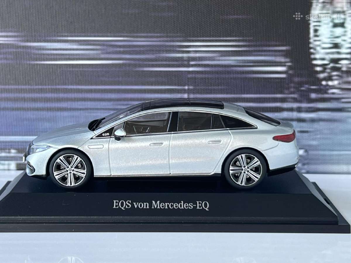 Mercedes Benz Eqs 1:43