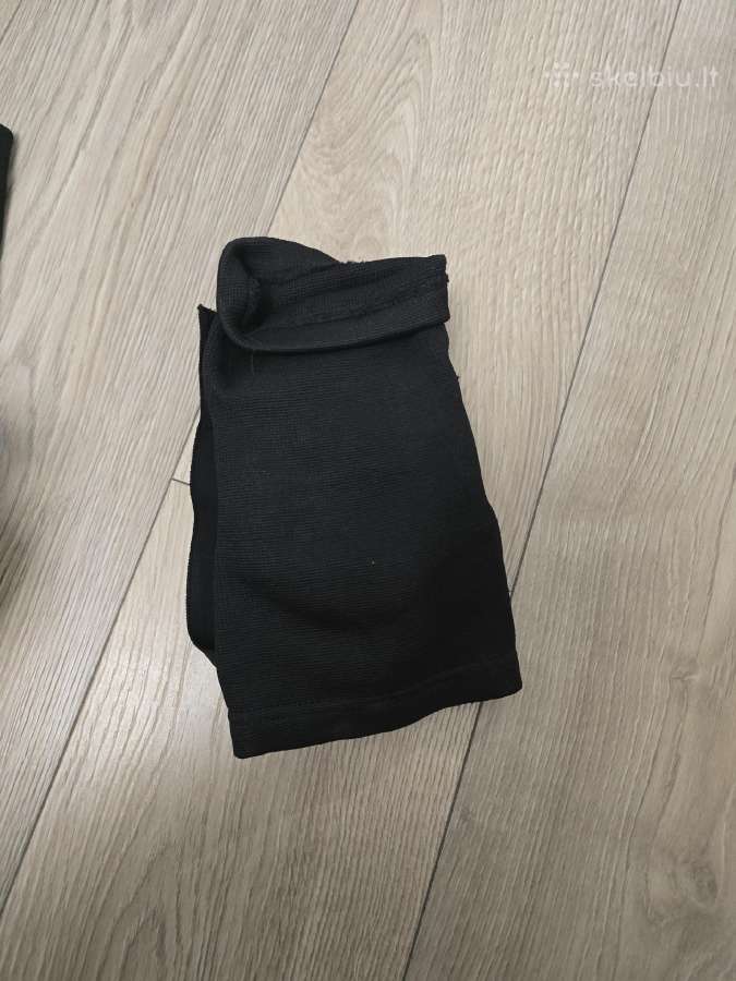 Parduodu alkūnių apsaugas