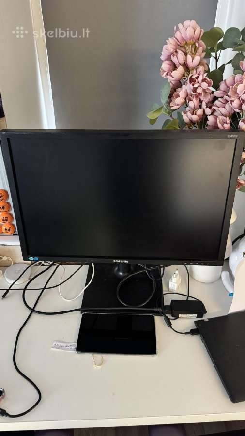 Samsung s24e650 monitorius type-c