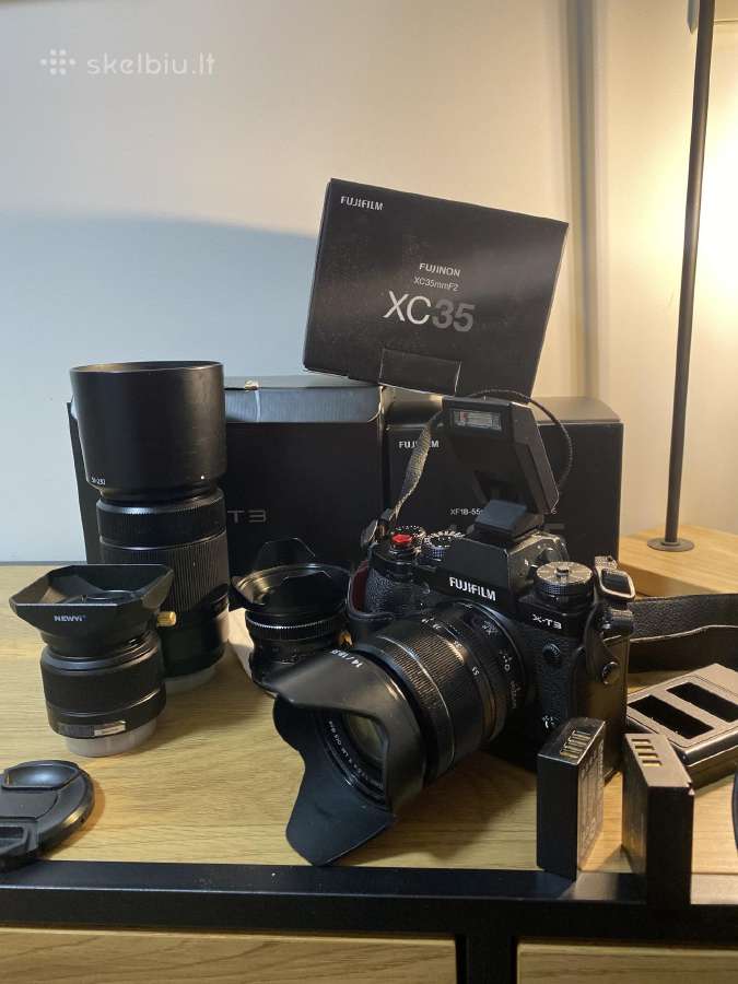 Fujifilm X-t3, 18-55mm; 50-230; 35mm f2