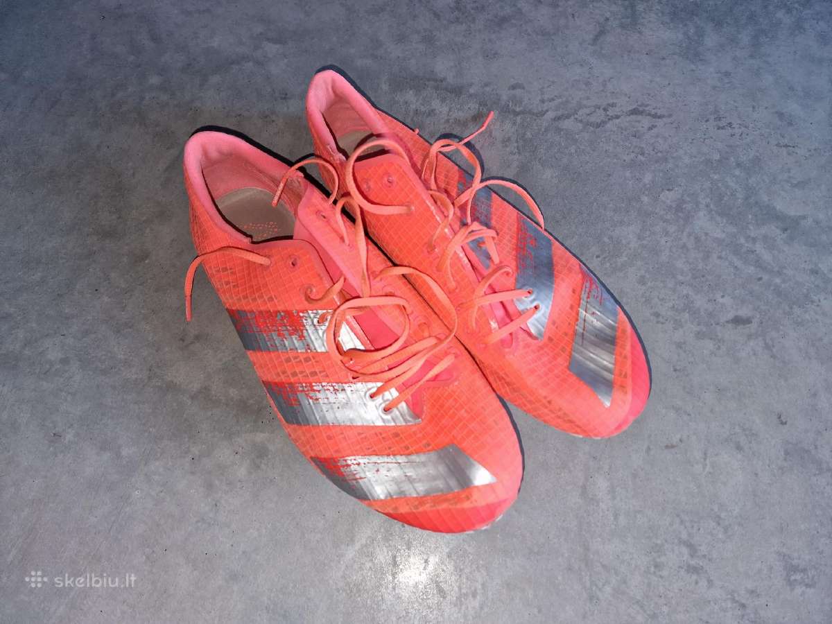 Adidas sprinto bateliai su vinimis, startukai