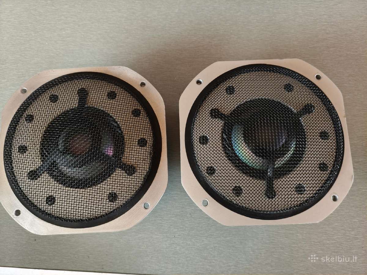 Yamaha ns1000m vidutiniai