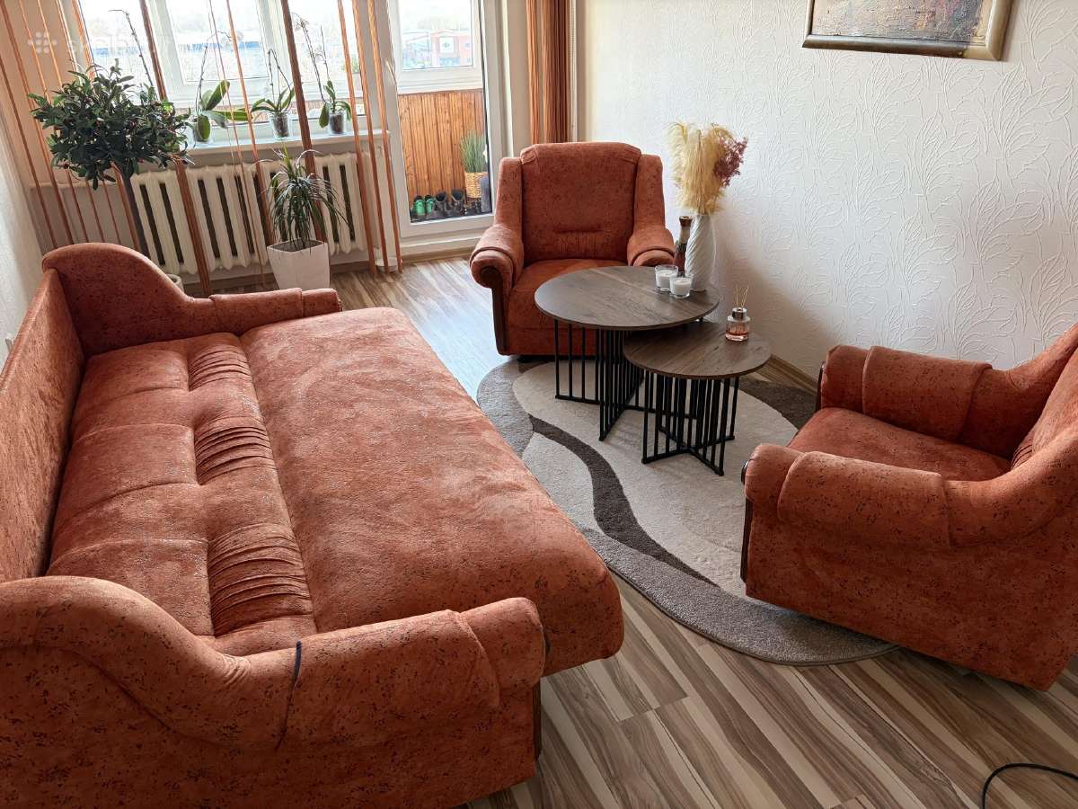 Sofa ir du foteliai