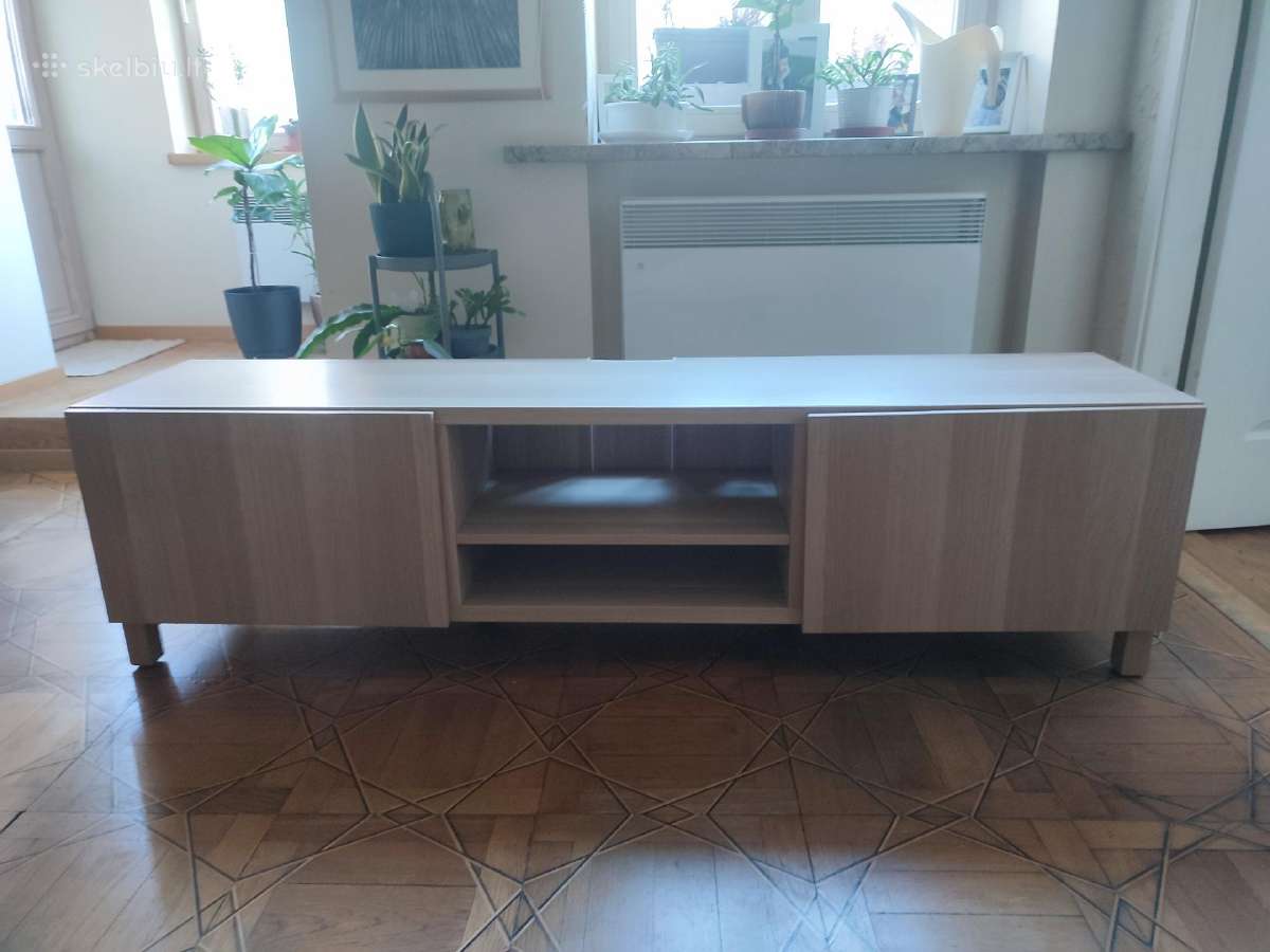Parduodama spintelė televizoriui/aparatūrai