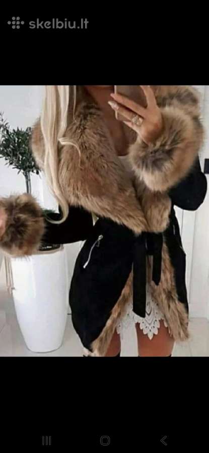 Zomšos tipo paltas su kailiuku