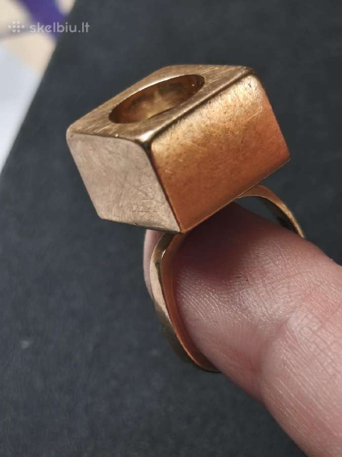 585 auksinis žiedas