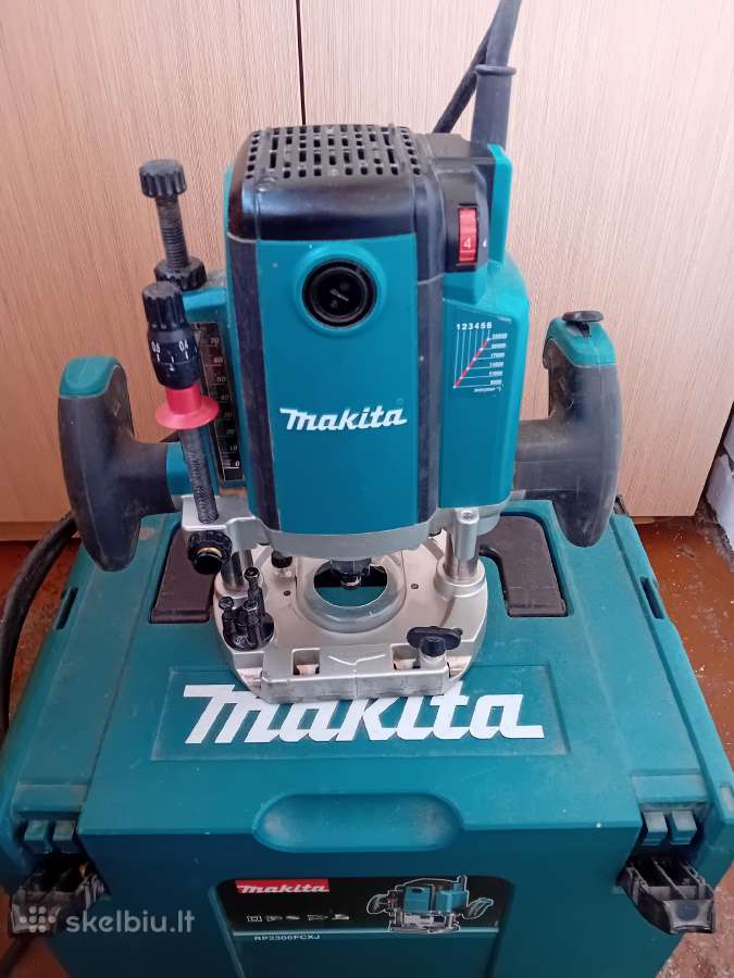Vertikalus frezeris Makita Rp2300fc.