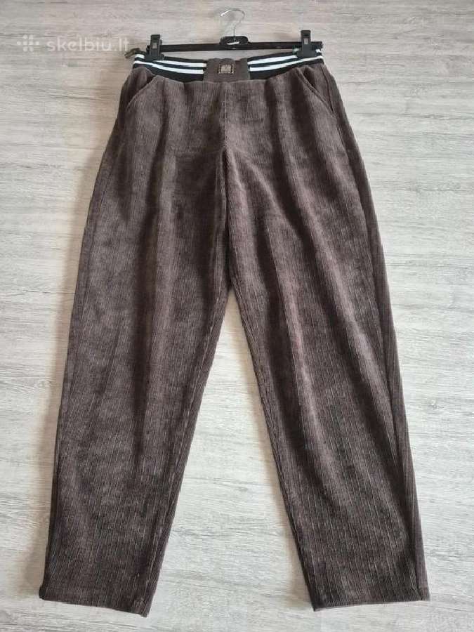 Velvetinis kostiumėlis - nuotraukos Nr. 8