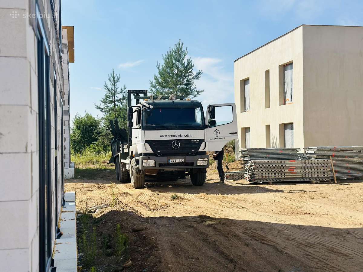 Didelių medžių persodinimas Vilniaus r. - nuotraukos Nr. 2