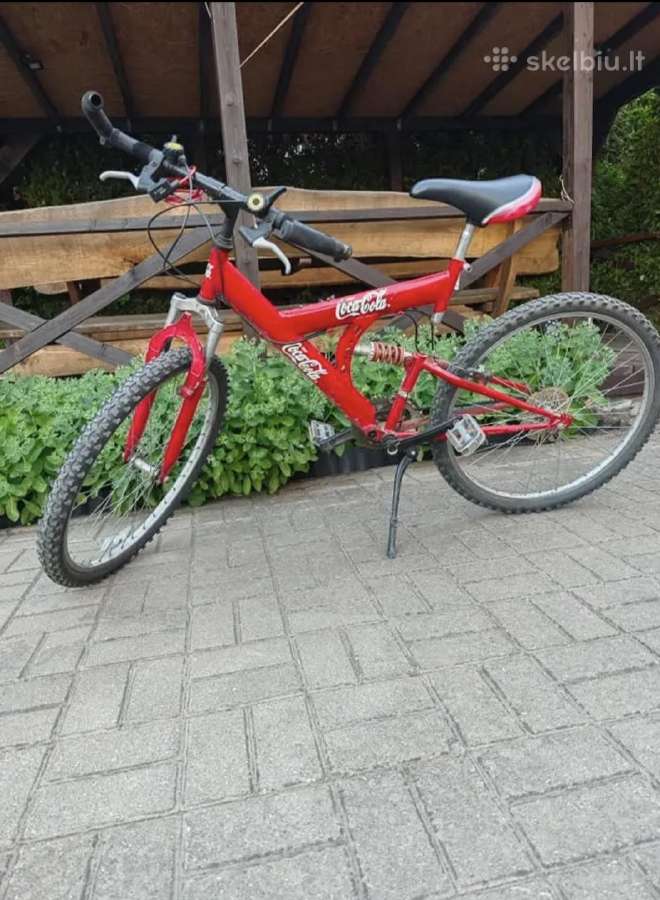 Naudoti dviračiai BMX ir coca Cola
