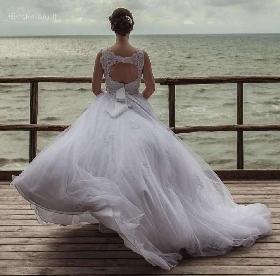Vestuvinė suknelė