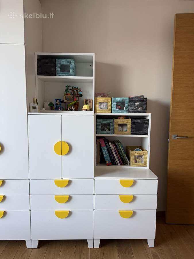 Ikea vaikų kambario spintelės ir lentynos