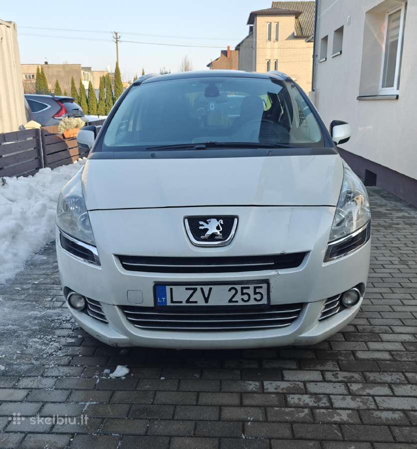 Geras, patvarus 7 vietų Peugeot 5008