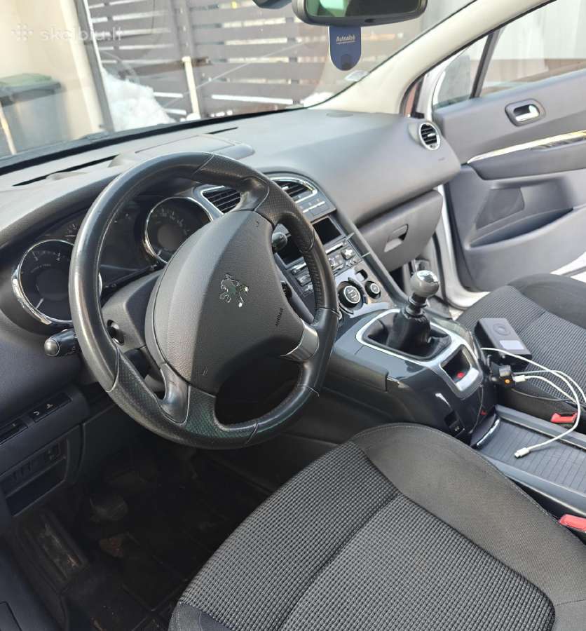 Geras, patvarus 7 vietų Peugeot 5008 - nuotraukos Nr. 9
