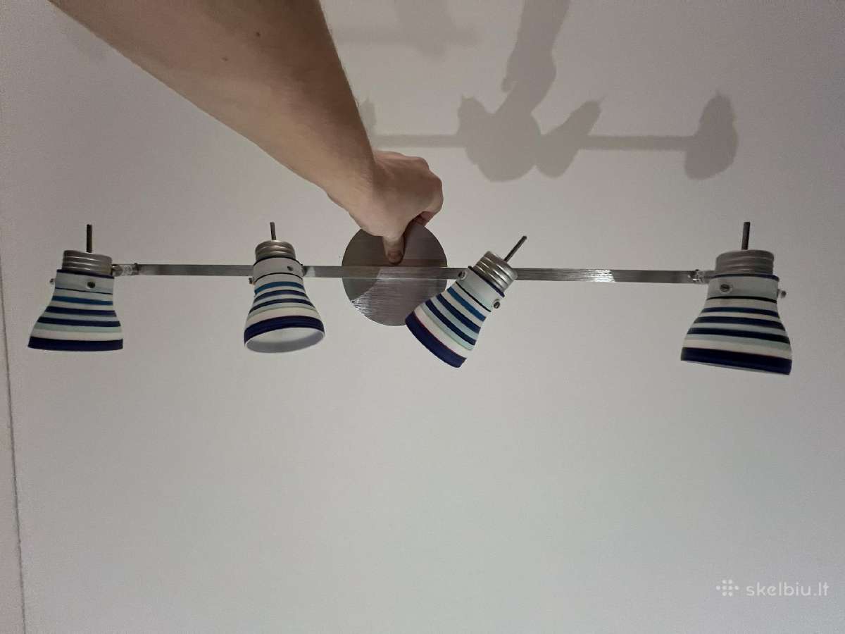 Šviestuvas ir sieniniai šviestuvėliai