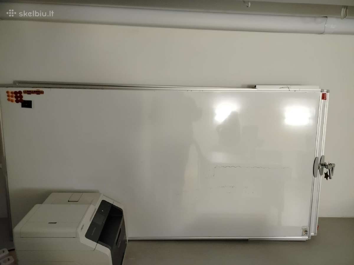 Biuro magnetinė lenta su stovu