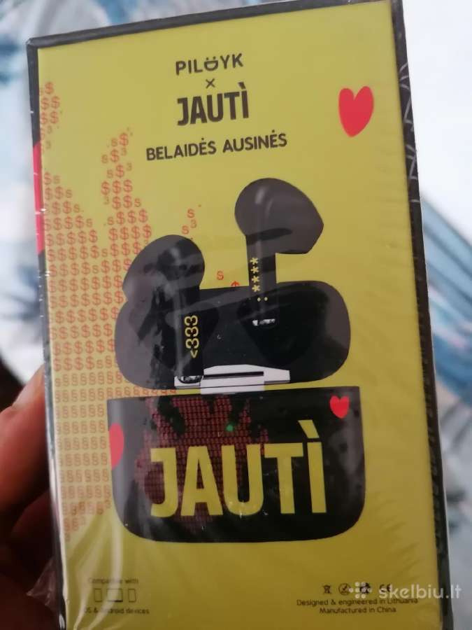 Naujios ausinės