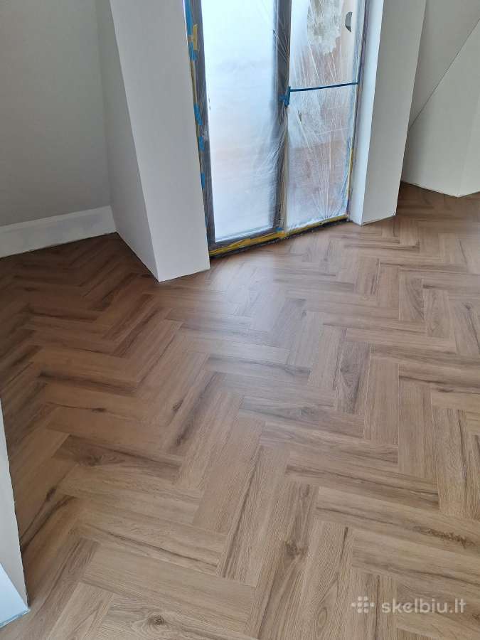 Grindų klojimas, vidaus durų montavimas - nuotraukos Nr. 26
