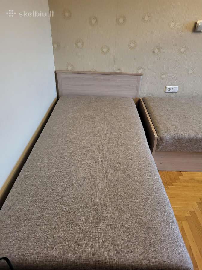 Dvi tvarkingos tachtos su patalynės dėžėm - nuotraukos Nr. 4