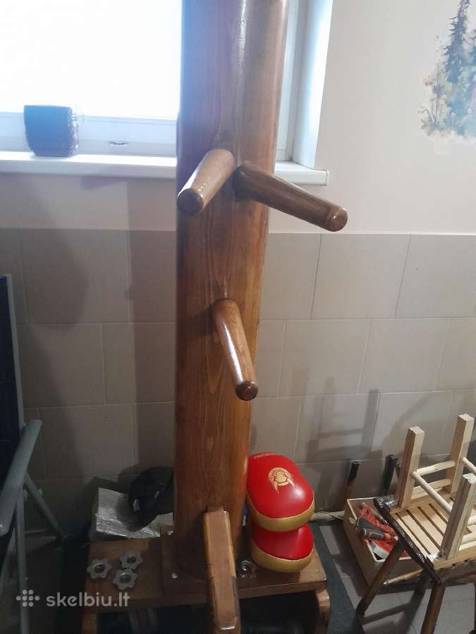 Medinis manikenas treniruoklis kung fu kovos menui