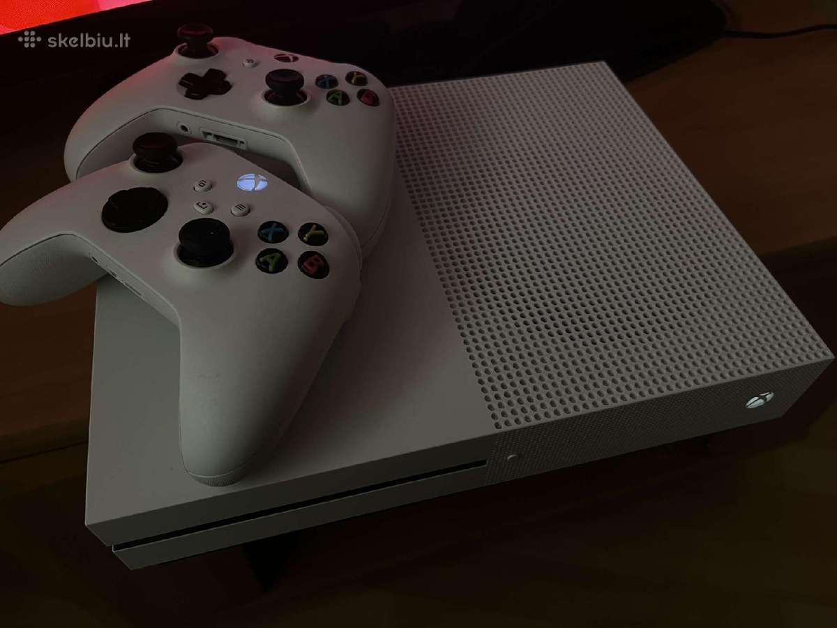 Xbox one s 780gb (1tb modelis)+controllers & games