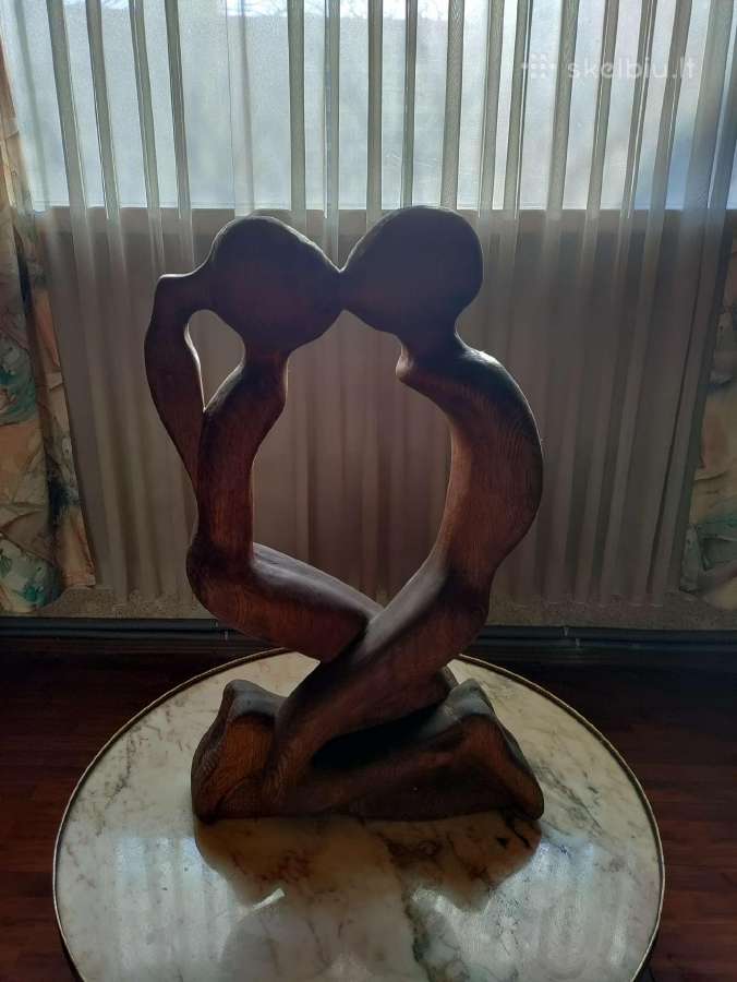 Medinė skulptūra