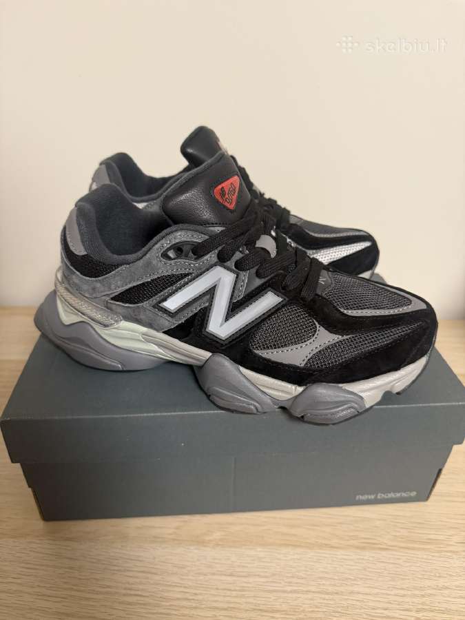 New Balance 9060