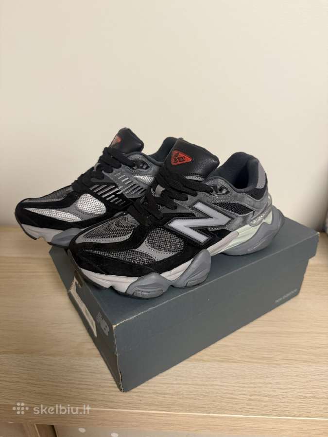 New Balance 9060